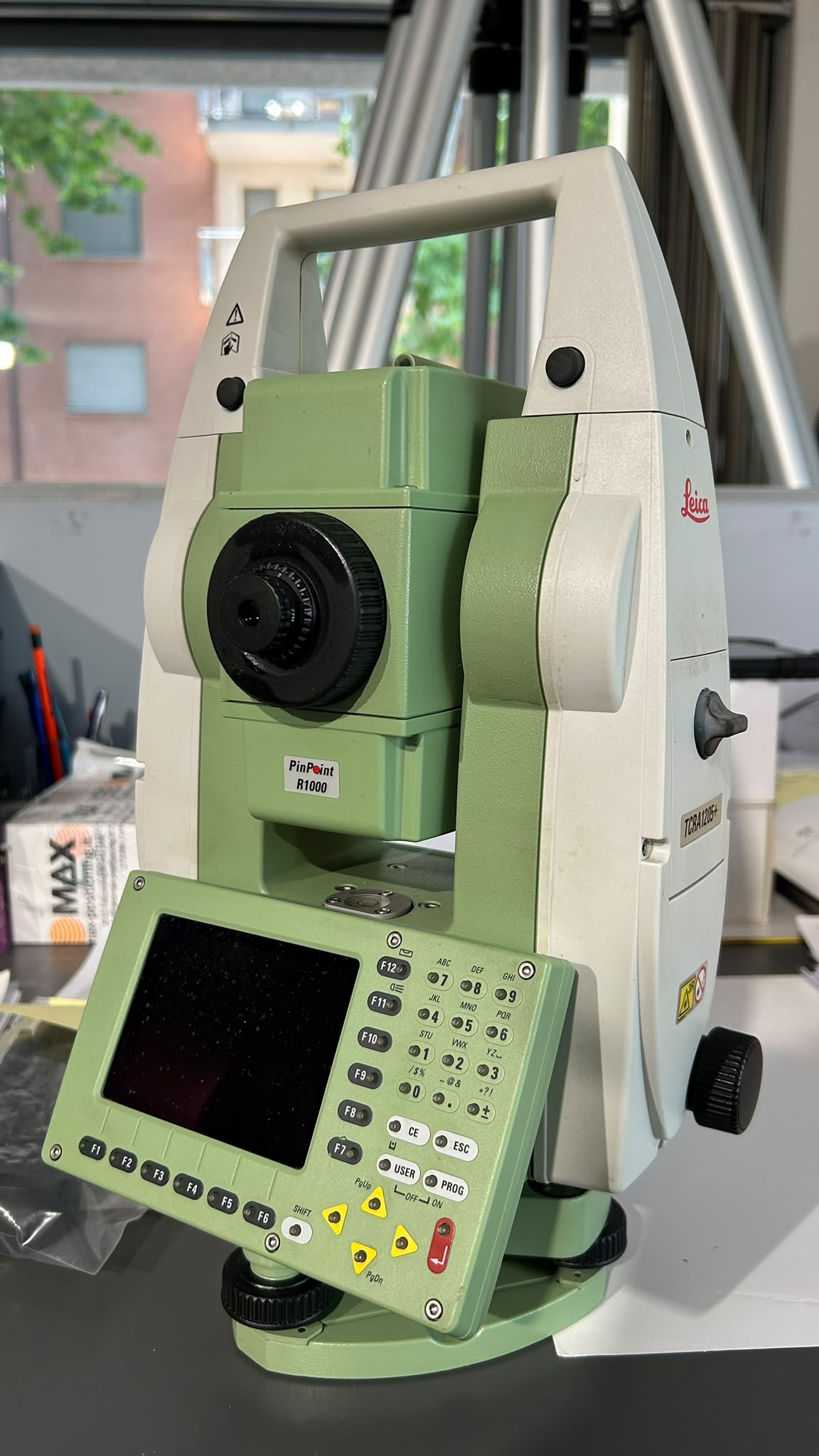 TCRA1205+